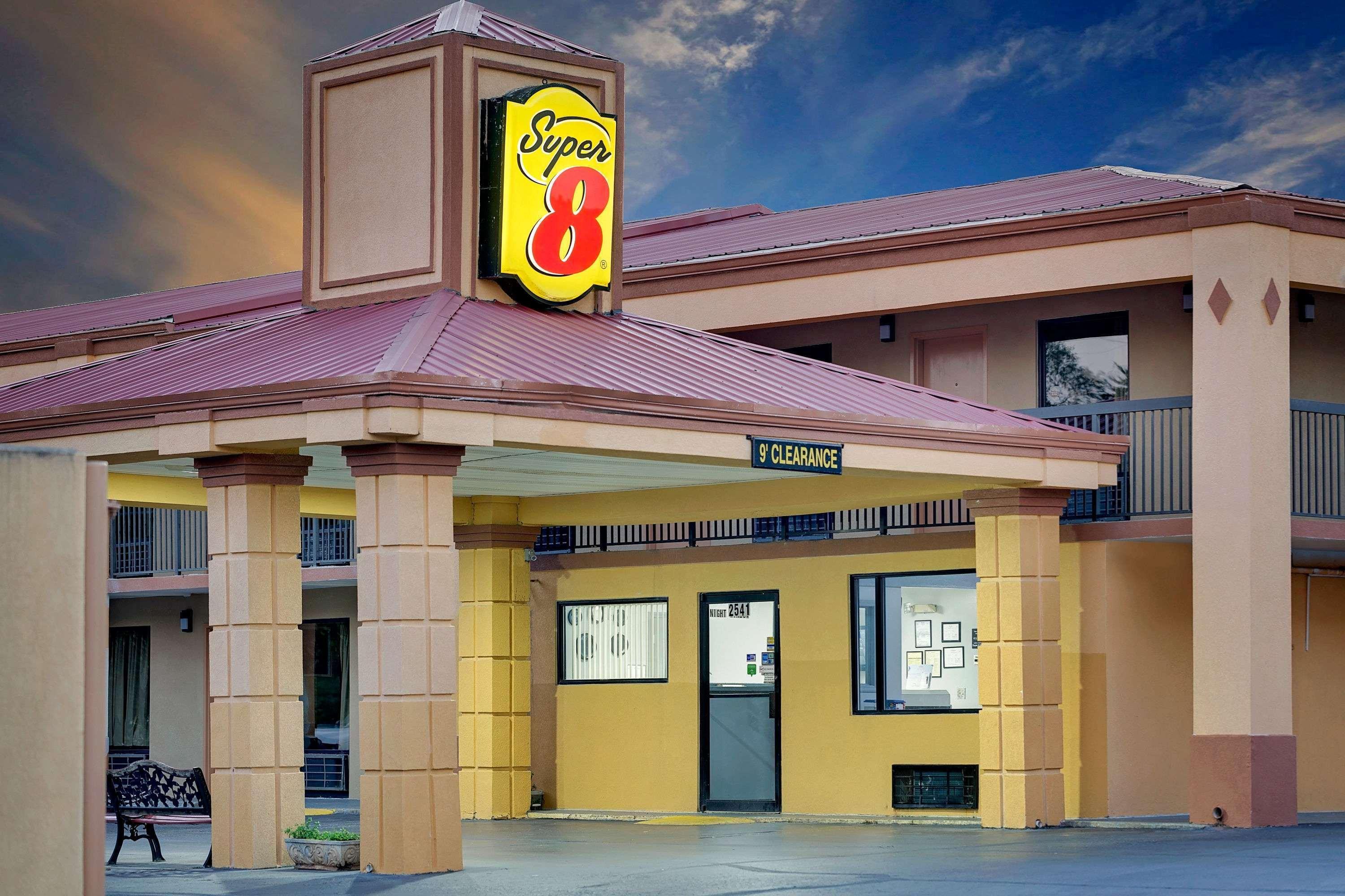 Motel Super 8 By Wyndham Athens Exterior foto